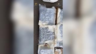 Trei tineri au adus la Bucureşti din Spania două colete cu 5,5 kg de canabis. Au fost prinşi cu drogurile în maşină
