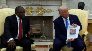 Trump i-a aplicat tratamentul "Zelenski" preşedintelui Africii de Sud. "Îi omoară pe fermierii albi"