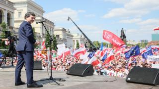 Nicuşor Dan, prima vizită oficială în calitate de preşedinte ales: A ţinut un discurs în faţa a 100.000 de polonezi. Luni, urmează învestitura