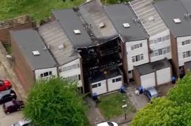 Tragedie în Londra: o mamă şi cei trei copii ai săi au murit într-un incendiu devastator. Un bărbat, arestat sub suspiciunea de crimă