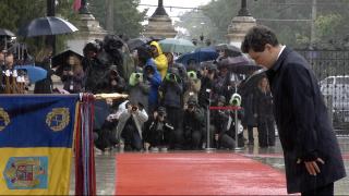 Momentul în care Nicuşor Dan ajunge la Cotroceni şi este primit de Garda de Onoare, pe Platoul Marinescu