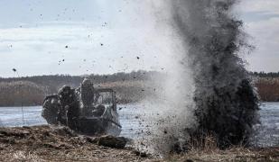 Zelenski avertizează că Rusia pregăteşte noi operaţiuni ofensive: "Putin nu intenţionează să pună capăt războiului"