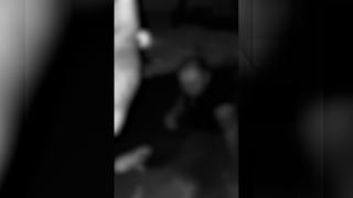 Scene de groază într-un bar din Dolj. Bărbat, bătut cu bestialitate şi lăsat să moară într-un şanţ