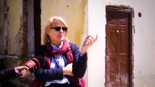 Adina, studenta care a salvat zeci de copii din orfelinatele groazei. I-a dus la şcoală şi le-a construit case