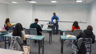 Universitatea SWISS din Geneva își deschide filială în București. Ce pot studia tinerii