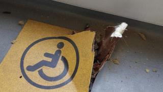 O bucată de şină a străpuns podeaua unui tramvai aflat în mers pe linia lui 32, în Bucureşti