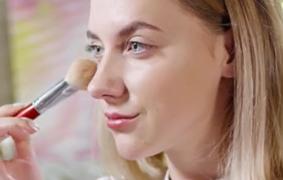 Cât de poluante sunt produsele de machiaj folosite zilnic. Pot crea probleme de sănătate