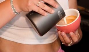 Băutura consumată în exces care poate crește nivelul de stres la persoanele depresive