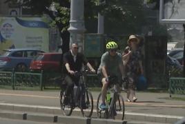 Autorităţile vor să schimbe regulile pentru biciclişti şi trotineşti: "Nu cunosc reguli de bun simţ"