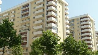 Vânzările de case au scăzut cu 30%, dar preţurile ar putea creşte. Cum e explicat paradoxul