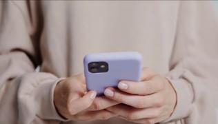 Conturile de Tiktok şi Instagram ale copiilor ar putea dispărea. Regulile în mediul online, mai dure