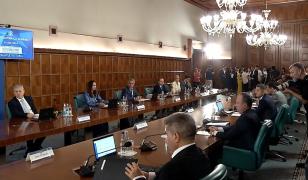 Scandal uriaş între liderii PSD şi USR pe măsurile fiscale. UDMR îi trimite la terapie