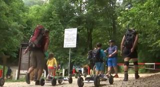 Weekend în natură. Drumeții, adrenalină și relaxare la munte, pe potecile Postăvarului