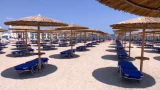 Ofertele cu care vin administratorii de plajă, dacă îți faci abonament la șezlong. Ce primești de 210 lei
