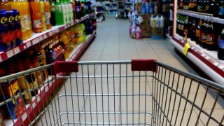 Acord pe măsurile fiscale: TVA de 21%, concedieri şi tăieri la stat. Unii pensionari, taxaţi cu 10%
