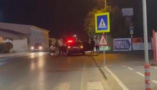 Tânăr de 18 ani, încătuşat după o cursă nebună cu poliţia pe urme. Băiatul conducea un BMW în Giroc