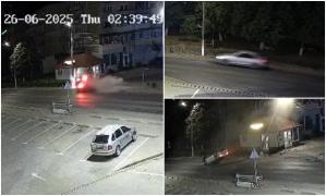 Șofer băut, filmat cum retează cu mașina un stâlp pe o stradă din Moldova Nouă, în Caraș-Severin