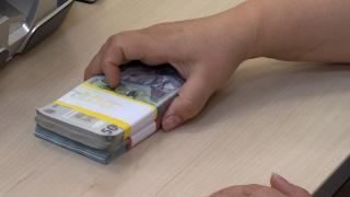 Cresc dobânzile. Cu cât s-ar majora o rată de 1.800 de lei la un credit de 300.000 de lei, pe 25 de ani
