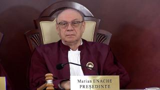 CCR vrea să dea prime de peste 100.000 de euro la 3 judecători, deşi acest lucru a fost interzis de Guvern