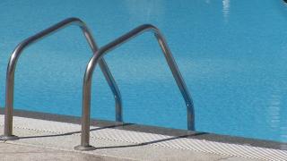 Piscinele, pericol ascuns vara. Te poți alege cu micoze, otită sau infecții grave