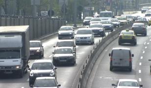 Rovinieta se va scumpi de la 1 septembrie. Cu cât creşte taxa de drum pentru şoferi