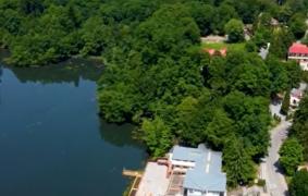 Staţiunea luată cu asalt de români în plin cod roşu de caniculă