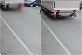 Momentul în care femeia din Capitală e călcată și ucisă de un camion care dădea cu spatele, într-o parcare