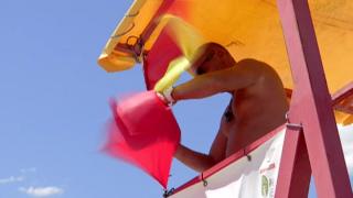 Apa mării a scăzut cu 10 grade în 6 staţiuni de pe litoralul românesc. Fenomenul rar care ţine turiştii la mal