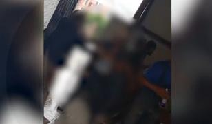 Scandal cu pumni și picioare într-un bar din Maramureș. Trei bărbați s-au năpustit asupra unui client