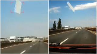 Mașină făcută zob în mers, după ce o ușă cărată pe alt vehicul a zburat de pe sensul opus. Momentul, filmat