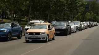 Tot mai multe maşini iau foc în mers sau chiar în parcare. Cum pot evita şoferii un incendiu