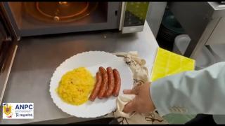 Atenţie unde vă cazaţi pe litoral. ANPC închide pensiuni şi restaurante pe bandă rulantă