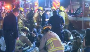 Nervos că a fost dat afară din club, un bărbat a intrat cu maşina în mulţime. A fost la un pas să fie linşat