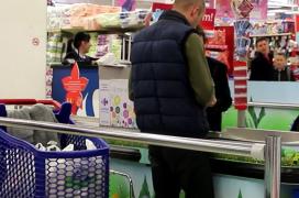 "Cumpără acum până nu se scumpeşte tot". Strategia folosită de comercianţi înainte de creşterea TVA