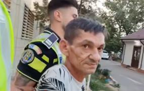 A furat ambulanţa din curtea spitalului. Bărbat din Giurgiu, oprit cu focuri de armă după zeci de km