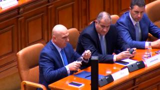 Scandalul PSD-PNL a ajuns la etapa "amante" şi "ciumpalaci". Miza tăierilor anunţate de Bolojan