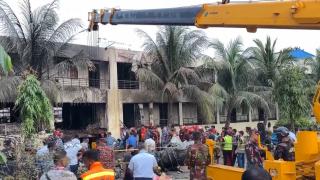 27 de morţi, majoritatea elevi, după ce un avion militar s-a prăbuşit peste o şcoală, în Bangladesh