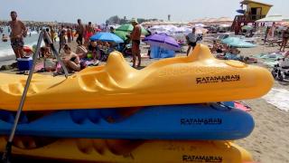 Turist pe caiac, grav rănit după ce o barcă l-a izbit cu viteză şi i-a tăiat cu elicea piciorul