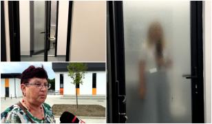 Dorel și-a dat din nou examenul. Toaletă cu uşă şi pereţi transparenţi, în mijlocul pieței din Pașcani