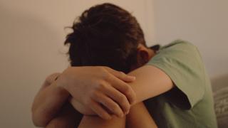 Copii orfani, abuzaţi de îngrijitori la Arad. Acuzaţii de hărţuire sexuală într-un centru de plasament