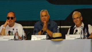 "Nu cedăm! Nu cedăm!" Discursul lui Viktor Orban de la Băile Tuşnad, întrerupt de proteste