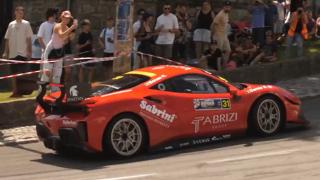 Adrenalină și motoare turate la maximum pe Valea Prahovei. Bolizii de sute de cai fac spectacol în Sinaia