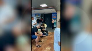 Debut de vacanţă de coşmar pentru turiştii blocaţi pe Aeroportul Timişoara înainte de a decola spre Egipt