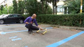 Blocatoarele de parcare, interzise în toate zonele rezidențiale din Brașov. Ce riscă șoferii care nu le scot