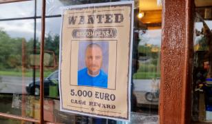 3 săptămâni pe urmele lui Emil Gânj. Poliţiştii îl caută prin case părăsite şi stâne, dar ar fi fugit din ţară