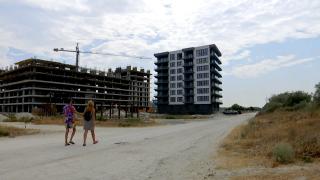 Anchetă Observator: blocuri și hoteluri construite în zone periculoase, în locuri interzise prin lege