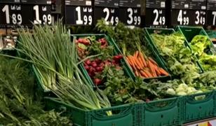 Cât costă coşul de cumpărături cu legume româneşti. Alegem tot mai multe alimente de la producători locali