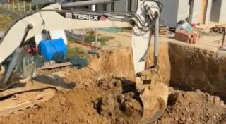 Un bărbat de 58 de ani din Gorj a murit, după ce a fost prins sub tone de pâmânt