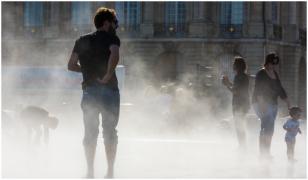 Val de foc peste România. Cod portocaliu de caniculă și 40°C resimţite la umbră, până la mijlocul lunii