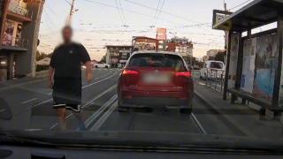 Șicanare în trafic la Galați: Om de afaceri cu dosare penale, agresiv după ce a încălcat regulile